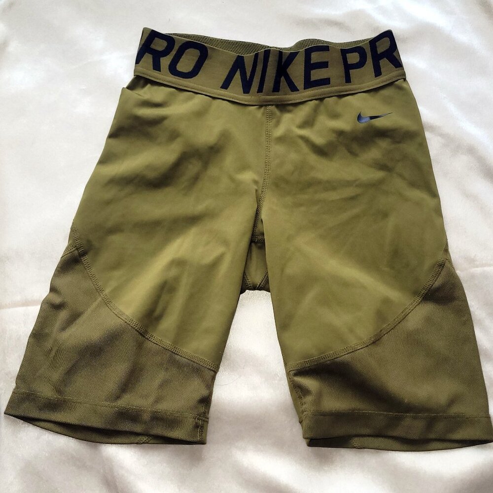 Nike Pro Women's Compression Shorts, XS, Olive Green